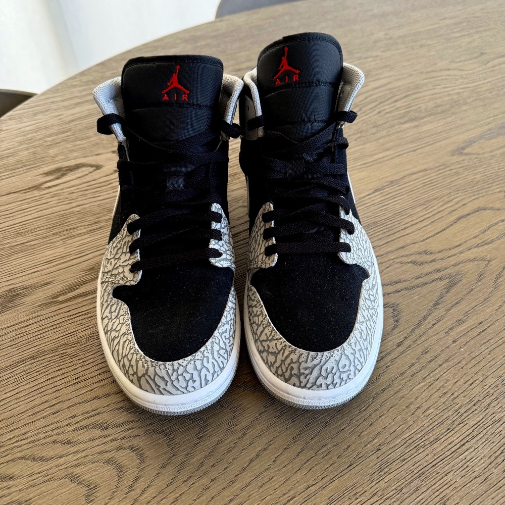 Air Jordan 1 Mid SE 'Elephant Toe', Mens size 12, worn 1x, MINT/Like New